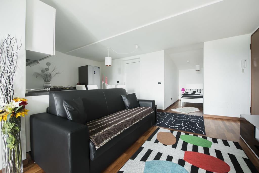 New Luxury Attic Santa Giulia Expo Apartment Milano Ngoại thất bức ảnh